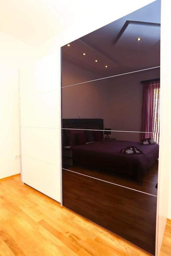 Split Central Retreat Экстерьер фото