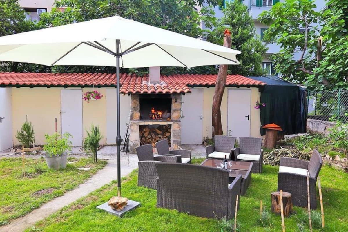 Split Central Retreat Экстерьер фото